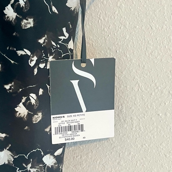 NWT Vera Wang Floral Short Sleeve Blouse - Picture 5 of 5